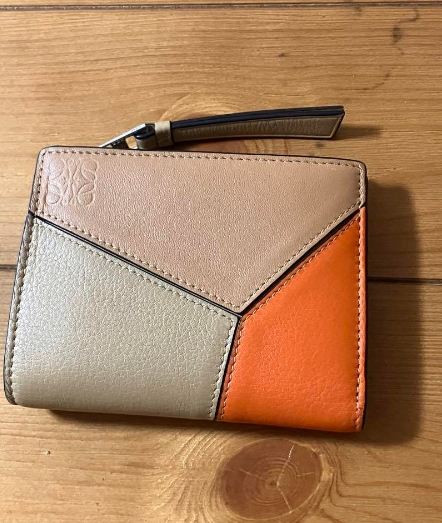 新品 LOEWE 二つ折り財布 ベージュ オレンジ